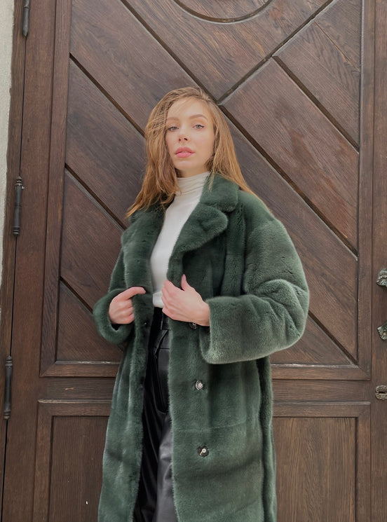 Fur coat emerald