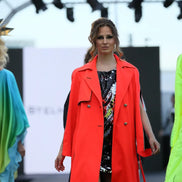 Trench Neon RED