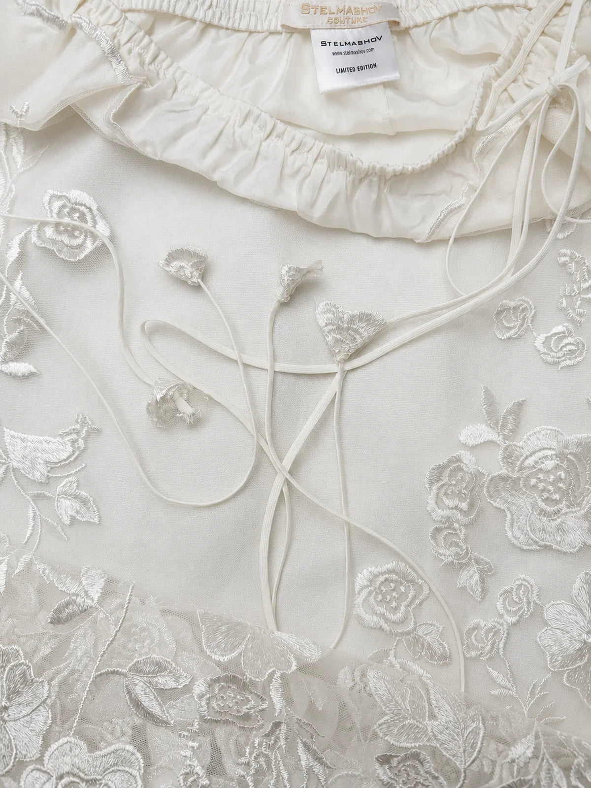 FLORAL EMBROIDERED SKIRT