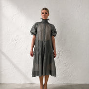 Dress Grau