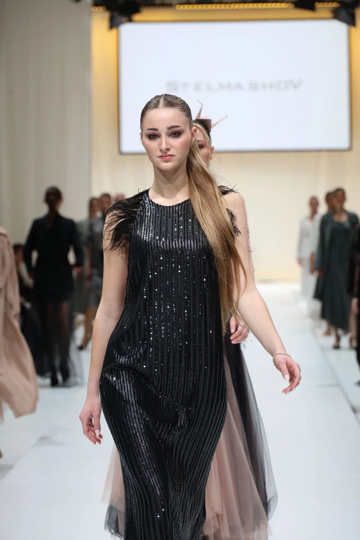 Dress Feather